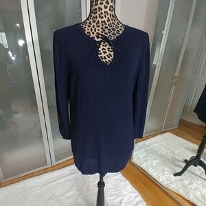 Navy blue three-quarter sleeves tie in the front